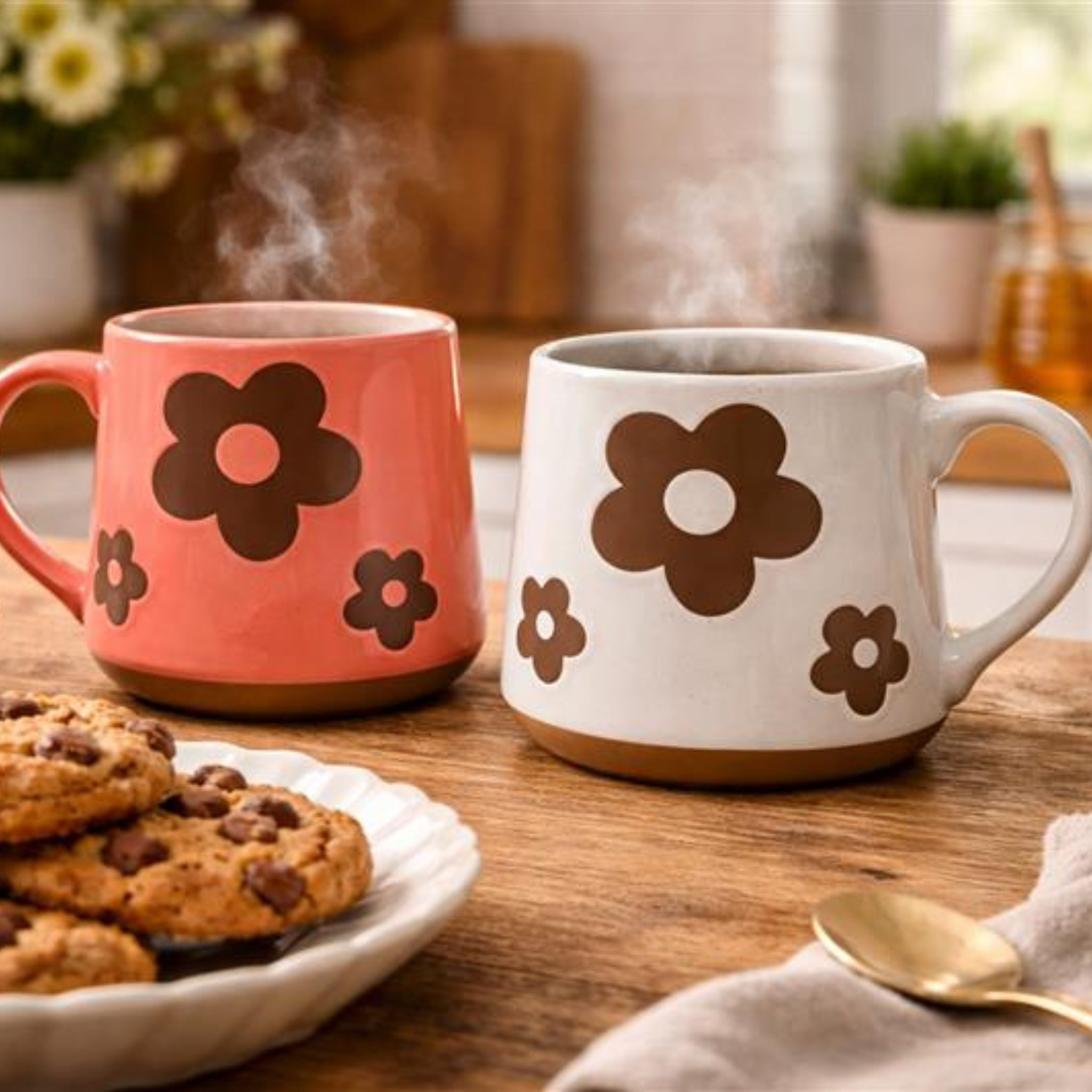 Tasse en céramique rose avec fleurs brunes 473 ml – Koppers