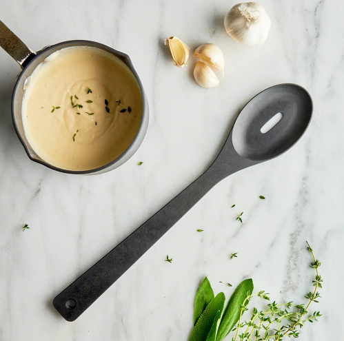 Cuillère trouée en papier composite 13 po 1/2 Noir - Epicurean