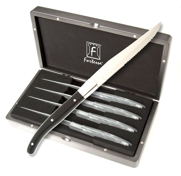 Ensemble de 4 couteaux à steak noir avec coffret - Fortessa