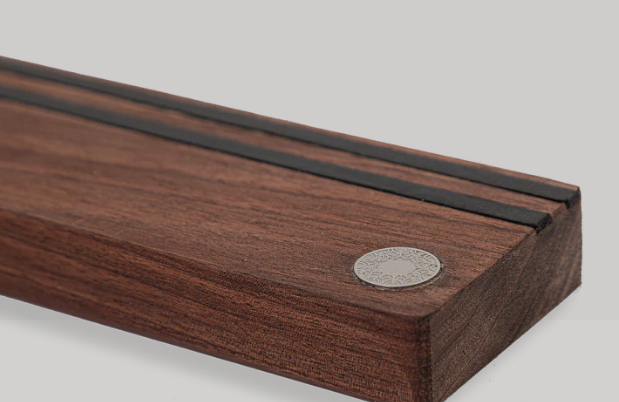 Barre magnétique pour couteaux en bois de noyer - Hazaki