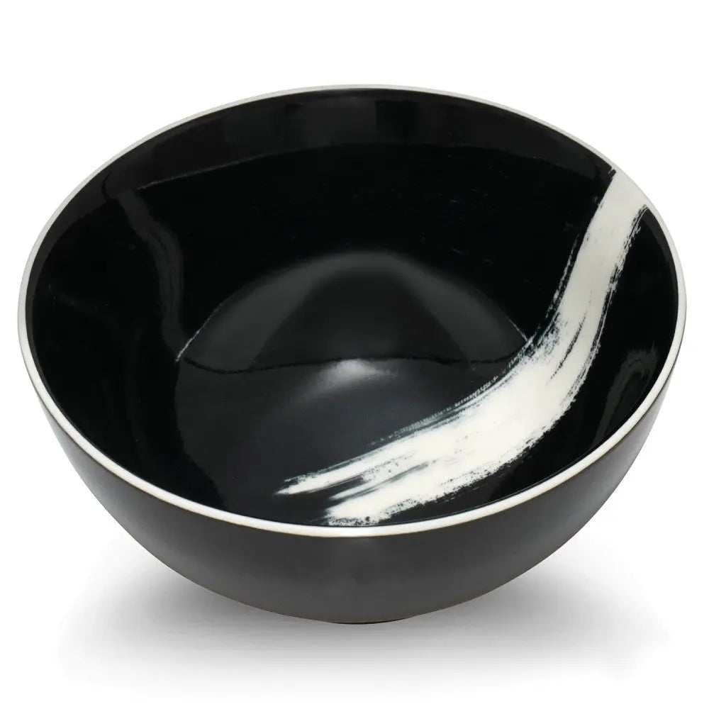 Bol noir Stroke 15cm avec finition brillante, trait d'encre blanche et bord blanc en porcelaine durable.