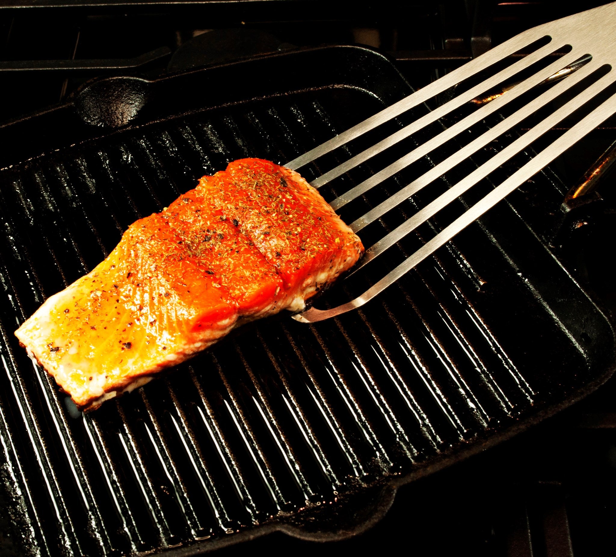 Spatule trouée à poisson