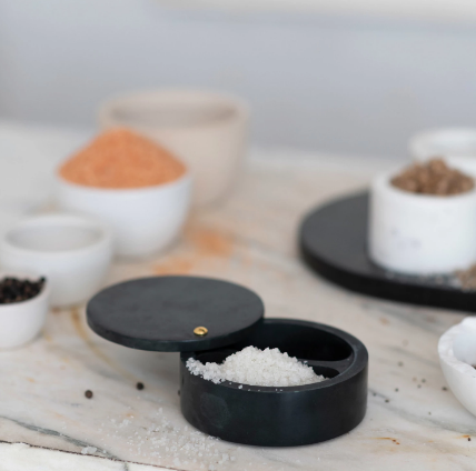 Main à sel en stéatite Noir mat