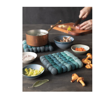 Sous-plat carré bleu en laine 6po